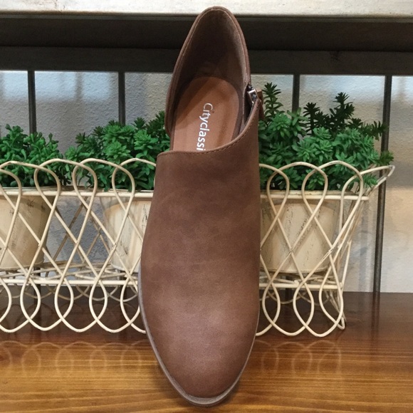 MEDFORD-Low Cut Out Bootie - Picture 5 of 5